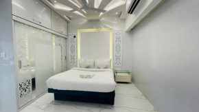One bedroom Apartment- Near Kokilaben Ambani Hospital, Andheri West